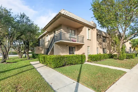 340 Racquet Club Rd # 201, Weston FL 33326