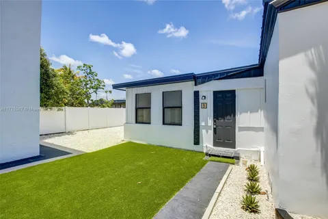 3671 NE 11th Ave # B, Oakland Park FL 33334