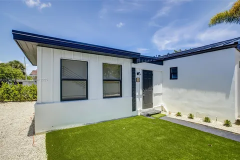 3671 NE 11th Ave # B, Oakland Park FL 33334