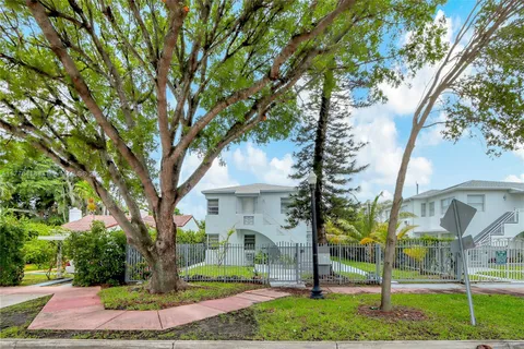 1730 Marseille Dr # 3, Miami Beach FL 33141