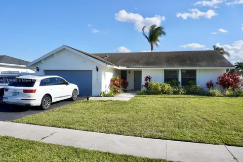 9549 Burlington Pl, Boca Raton FL 33434