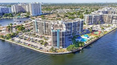 200 Leslie Dr # 719, Hallandale Beach FL 33009
