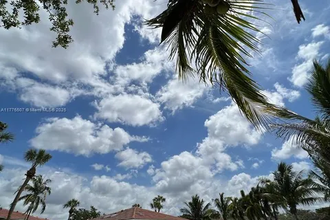 907 Twin Lakes Dr # O, Coral Springs FL 33071