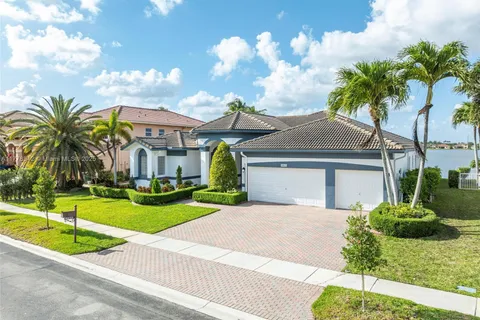 18633 SW 24th St, Miramar FL 33029