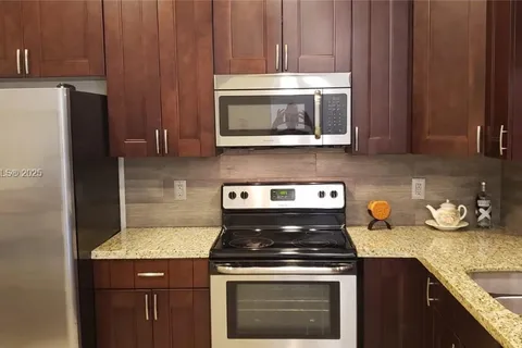 3918 Cherry Ln, Weston FL 33332