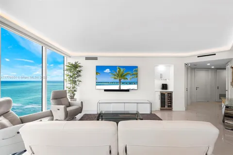 4775 Collins Ave # 2607, Miami Beach FL 33140