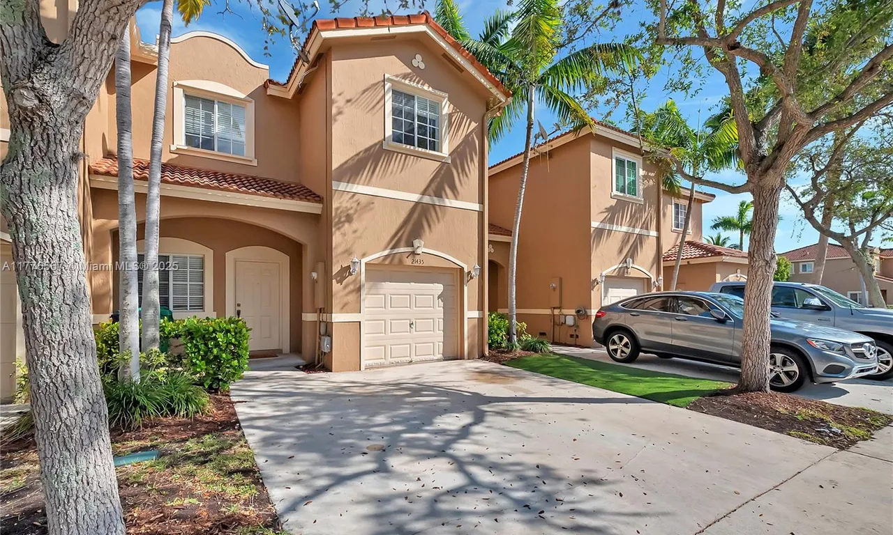 21435 SW 85th Psge # 21435, Cutler Bay FL 33189