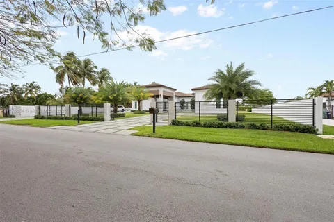 80 NW 129th Ave, Miami FL 33182