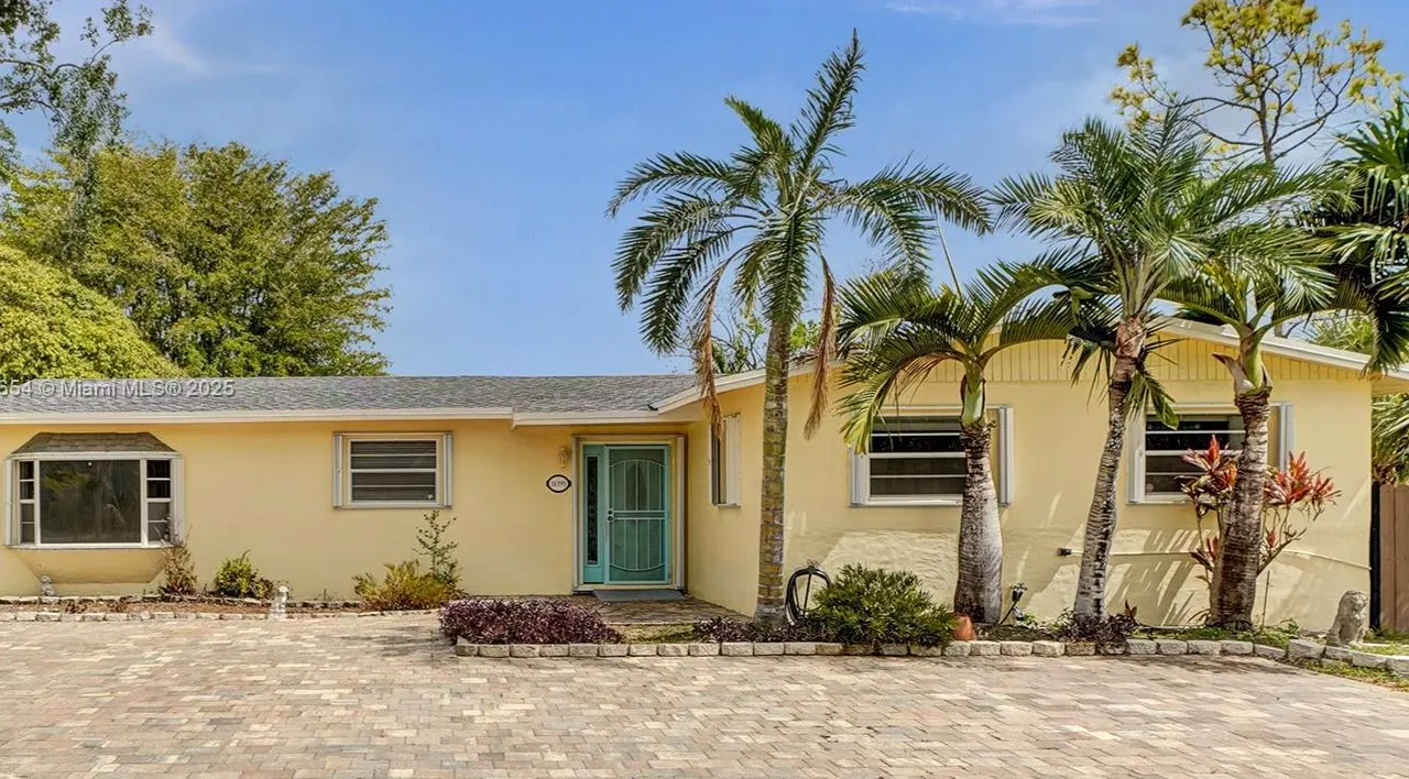16395 SW 279th St, Homestead FL 33031