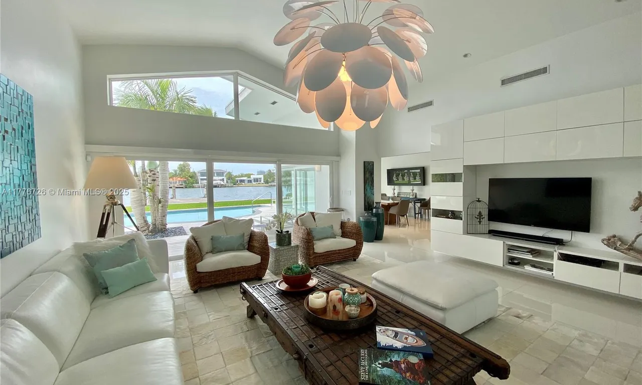 265 N Shore Dr, Miami Beach FL 33141
