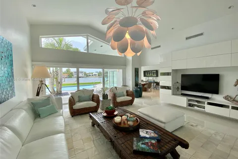 265 N Shore Dr, Miami Beach FL 33141