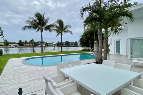 265 N Shore Dr, Miami Beach FL 33141