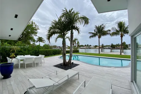 265 N Shore Dr, Miami Beach FL 33141