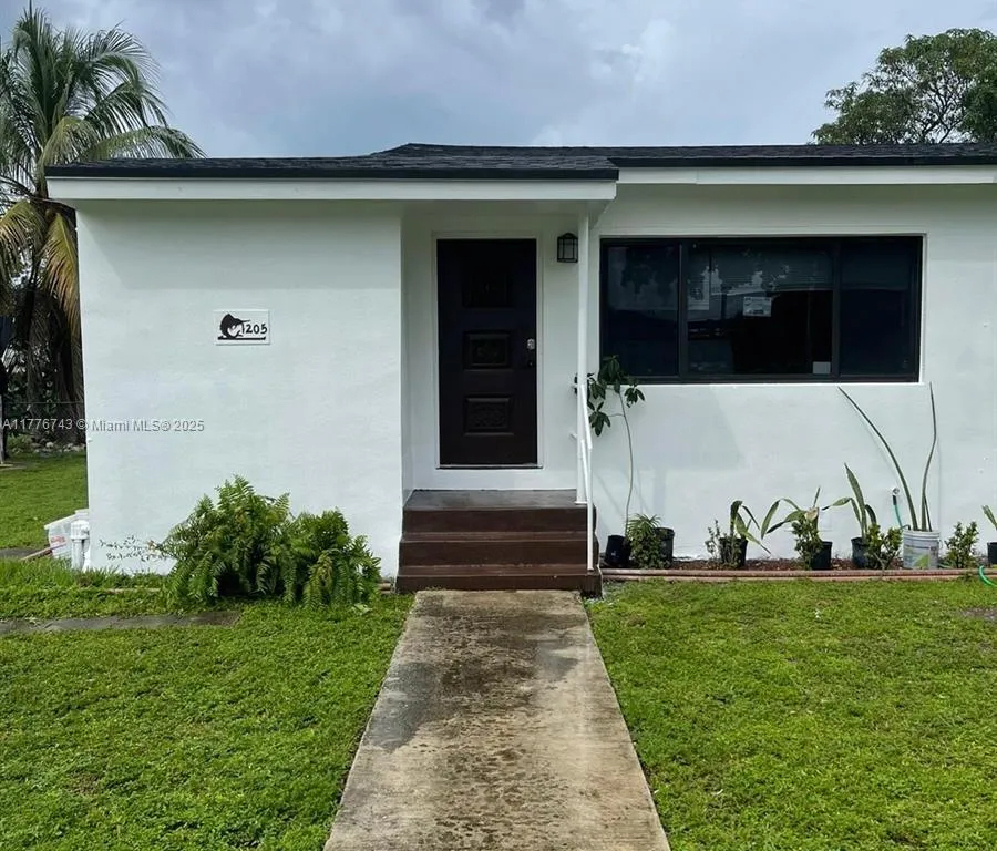 1205 NW 128th St, North Miami FL 33167