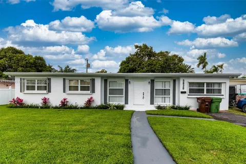 5830 W 12th Ln, Hialeah FL 33012
