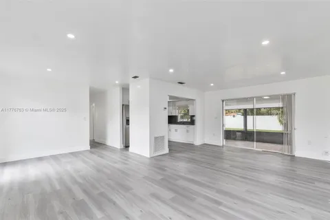 5830 W 12th Ln, Hialeah FL 33012