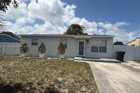 800 N 69th Ave, Hollywood FL 33024