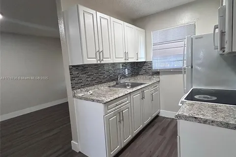2150 Madison St # 6, Hollywood FL 33020