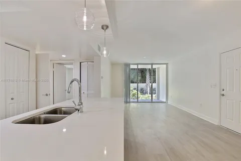 3605 NE 207th St # 2107, Aventura FL 33180