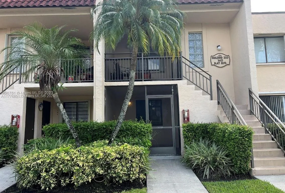 16421 Blatt Blvd # 203, Weston FL 33326