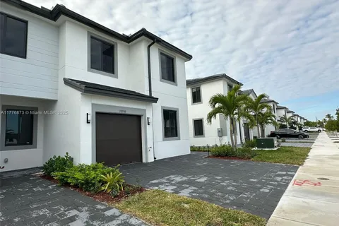 18994 SW 345th Ter, Homestead FL 33034