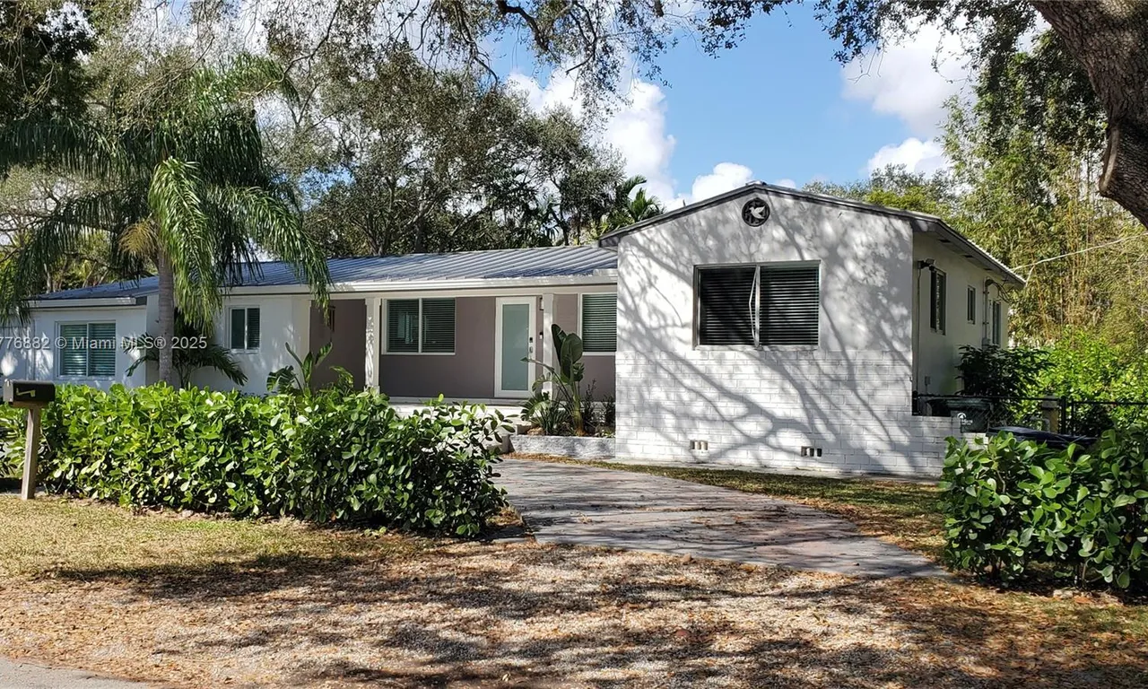 6463 Manor Ln, South Miami FL 33143