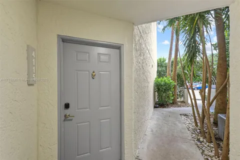 3605 NE 207th St # 2100, Aventura FL 33180
