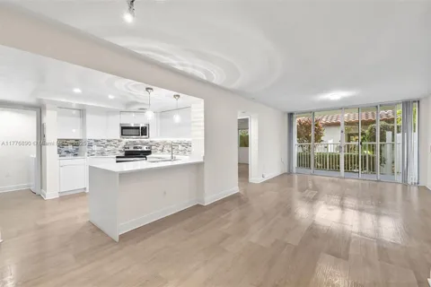3605 NE 207th St # 2100, Aventura FL 33180