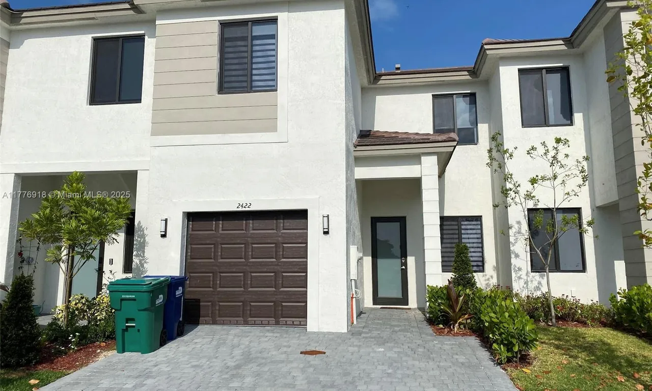 2422 SW 145th Pl, Miami FL 33175