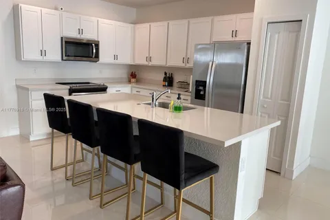 2422 SW 145th Pl, Miami FL 33175