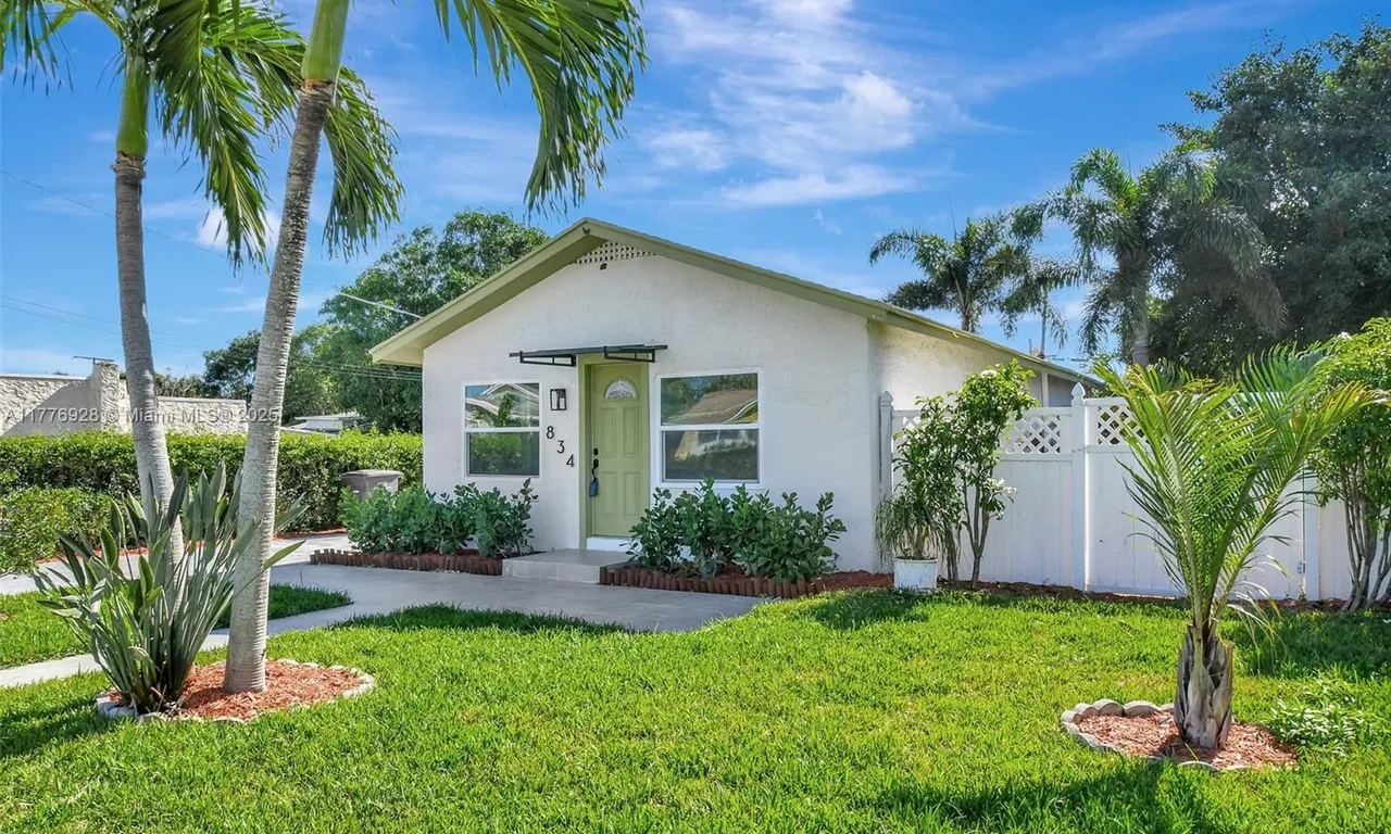 834 Kaye St, West Palm Beach FL 33405