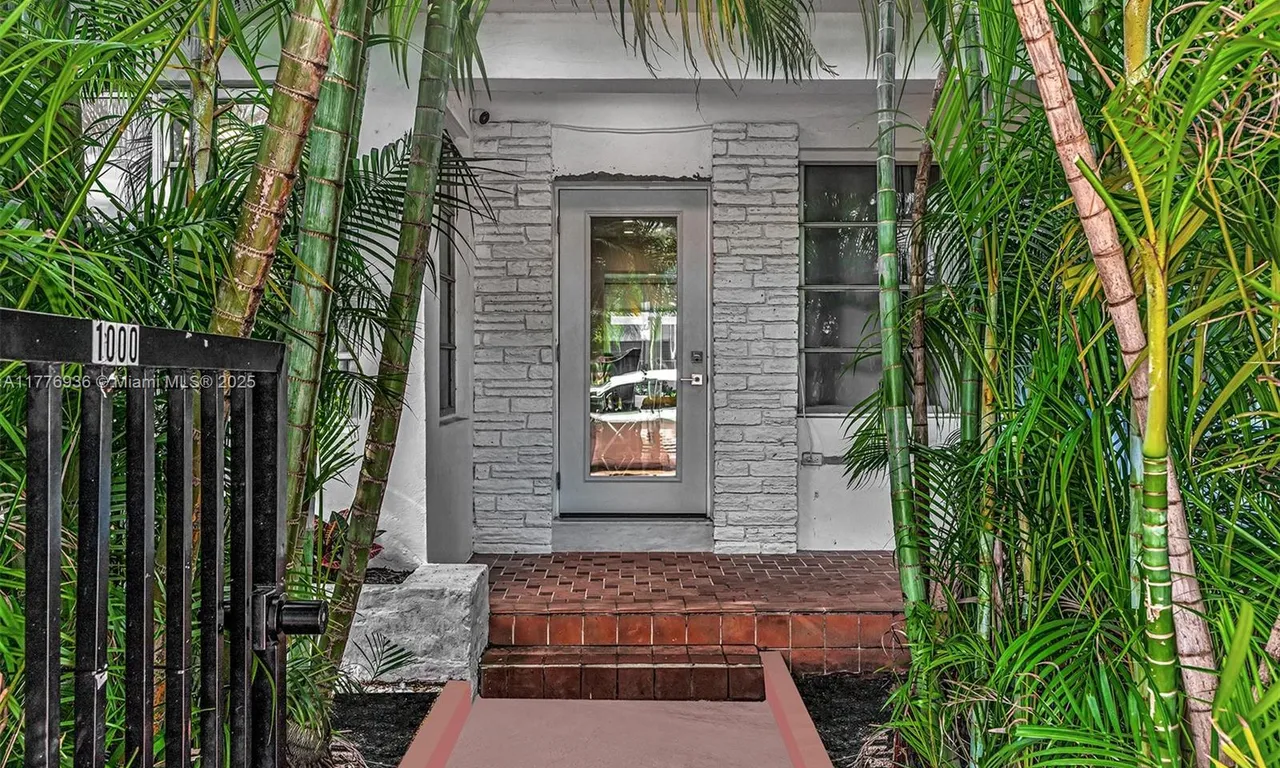 1000 10th St # 8, Miami Beach FL 33139