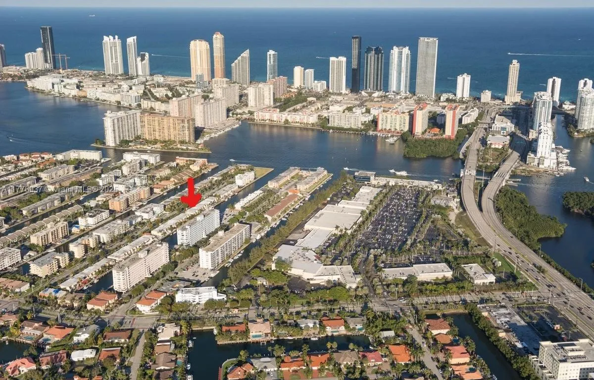 3703 NE 166th St # 704, North Miami Beach FL 33160