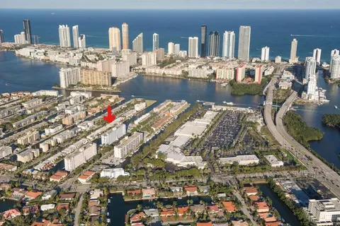 3703 NE 166th St # 704, North Miami Beach FL 33160