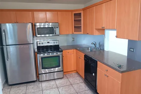3703 NE 166th St # 704, North Miami Beach FL 33160