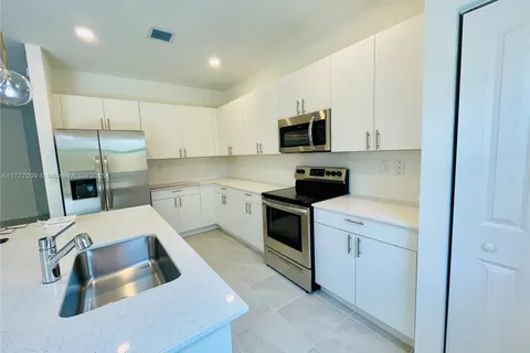 28526 SW 134th Ave, Homestead FL 33033