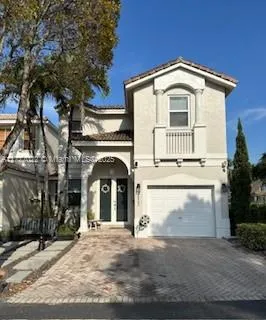4833 NW 108th Path, Doral FL 33178