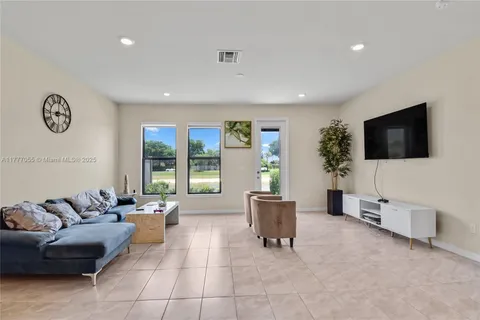 2156 S Appleton Cir S # 2156, Oakland Park FL 33309