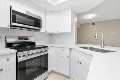 9188 W Atlantic Blvd # 1521, Coral Springs FL 33071