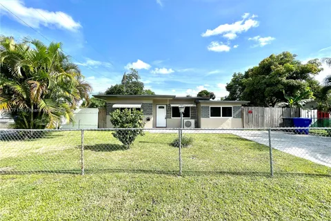 5610 Cleveland St # 0, Hollywood FL 33021