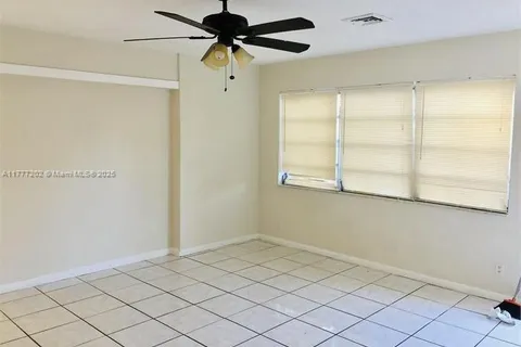 1212 N 58th Ave, Hollywood FL 33021
