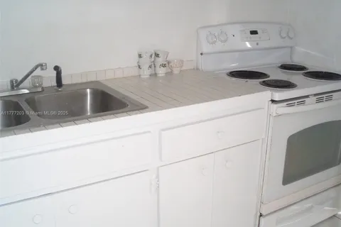 9760 SW 184th St # 16D, Cutler Bay FL 33157