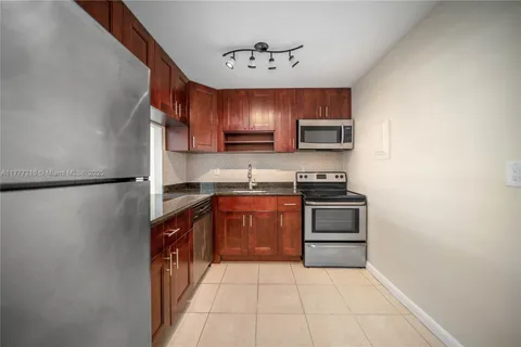16710 NE 9th Ave # 505, North Miami Beach FL 33162
