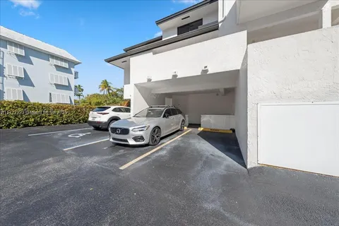 5750 Turin St # 207, Coral Gables FL 33146