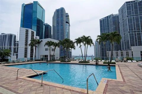 31 SE 5th # 1203, Miami FL 33131