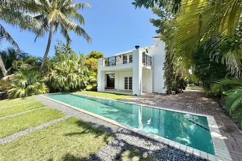 4464 Prairie Ave, Miami Beach FL 33140