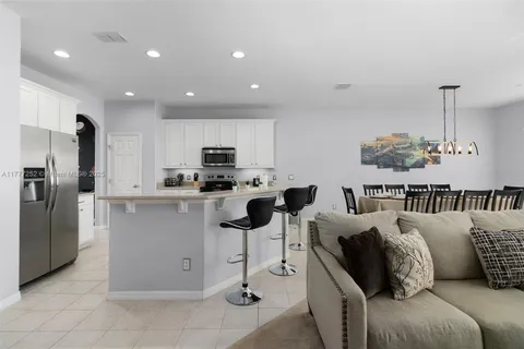 2663 SAND HILL POINT CIRCLE # 0, Davenport FL 33837