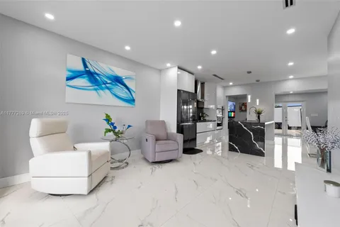 9025 SW 56th St, Miami FL 33165