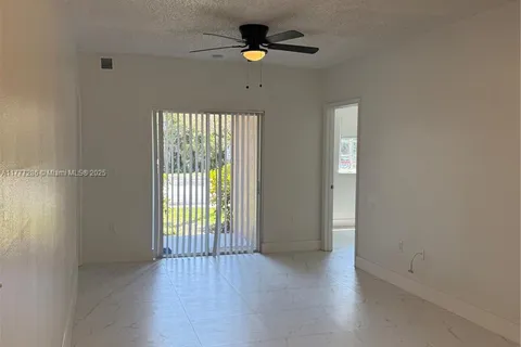 3221 Sabal Palm Mnr # 105, Davie FL 33024