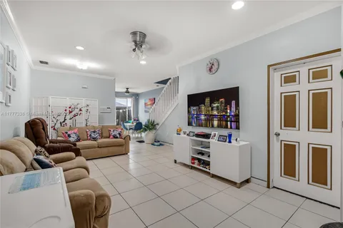 5570 NW 107th Ave # 902, Doral FL 33178